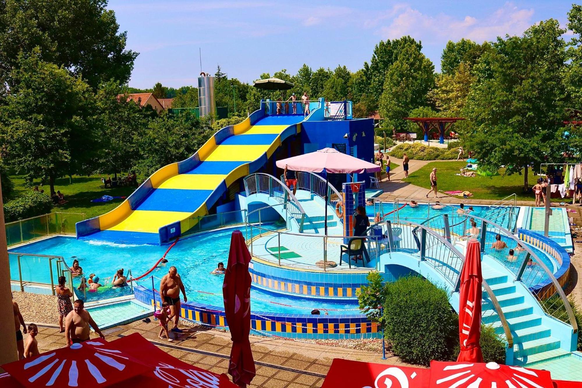 Morafeszek Vendeghaz Hotel Morahalom Exterior photo